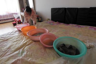 西安楼上漏水，住户失联，小区没物管，业主维权难！律师来支招……